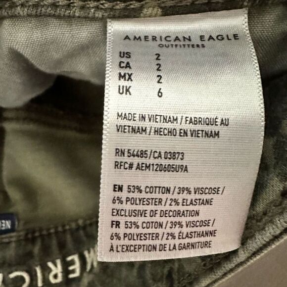 American Eagle Denim Mini Skirt size 2 Animal or Camo print - Picture 8 of 11